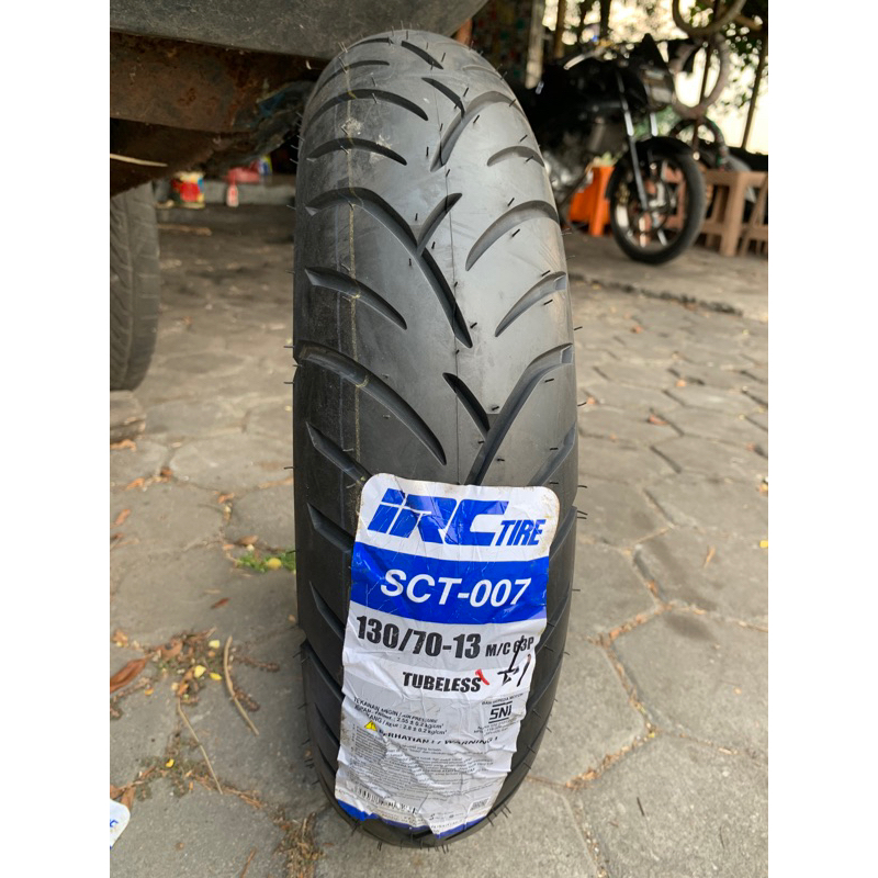 Jual Ban standart pcx160 irc depan 110/70-14 , 130 70 13 belakang tubeless  1ban | Shopee Indonesia