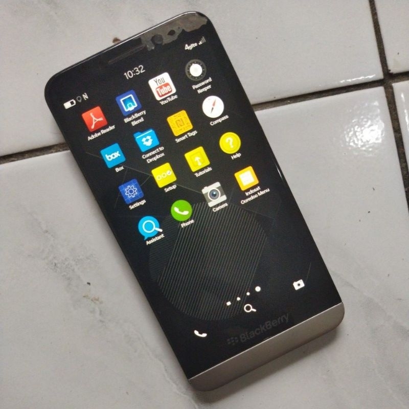 Jual Bb Z30 Blackberry Z30 Shopee Indonesia