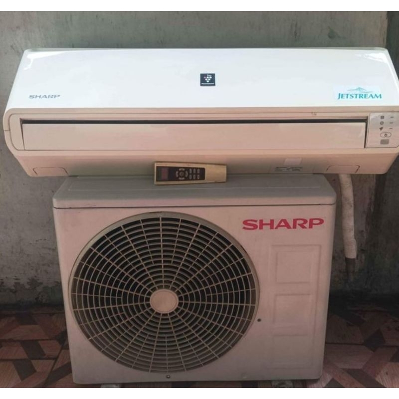Jual ac sharp 1pk outdoor dan indoor jaminan berfungsi dengan baik ...