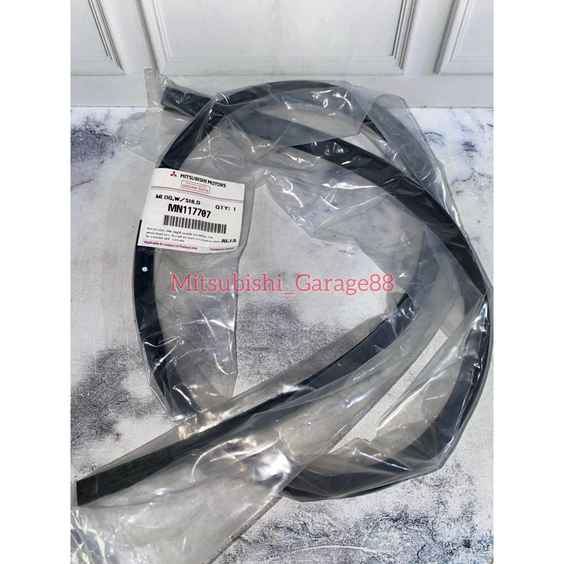 Jual List Karet Kaca Depan Moulding Pajero Sport Triton Mitsubishi