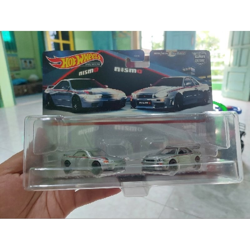 Jual Hotwheels Premium Ban Karet Two Pack Nismo Nissan Skyline R Dan Nissan Skyline R