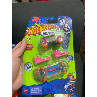 Hot Wheels Skate Tony Hawk Shifters Stalk & Shred Fingerboard, Tour de Fast  Toy Car & Skate Shoes