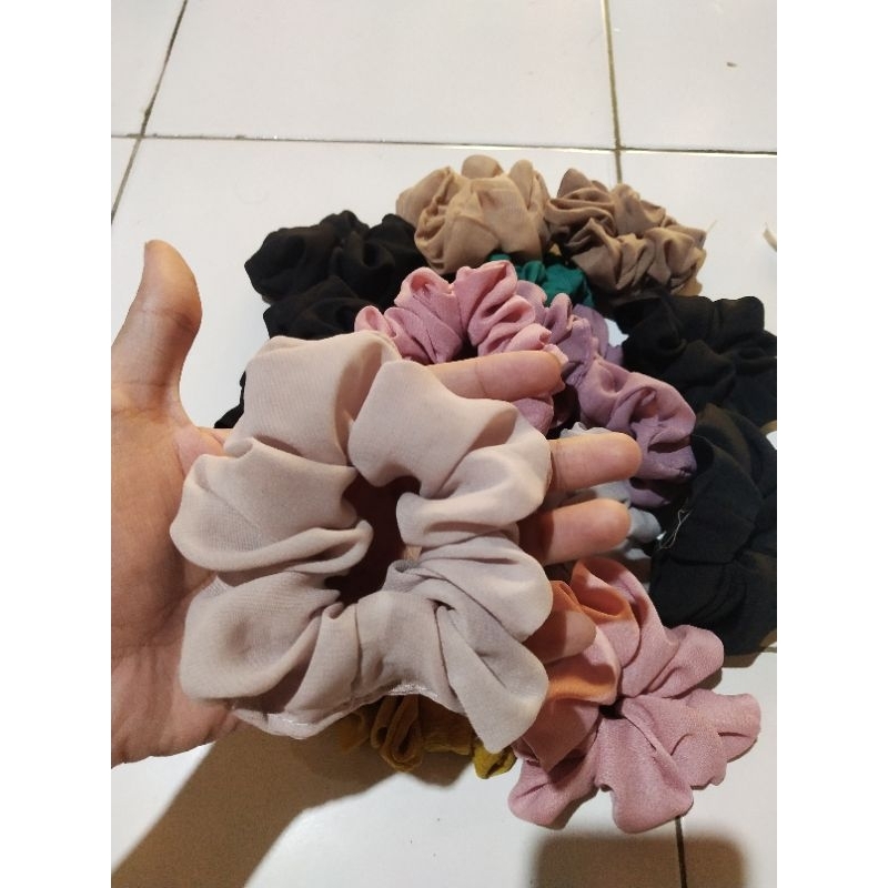 Jual Scrunchie Mini Ikat Rambut Korea Mini Size | Shopee Indonesia