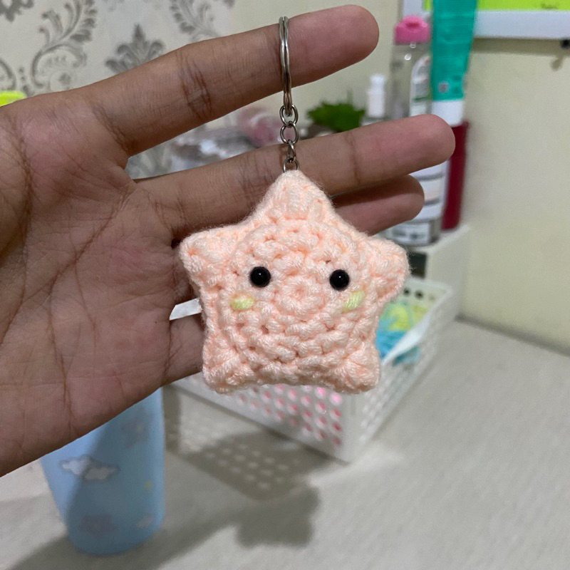 Jual keychain star crochet /gantungan bintang kunci rajutan /aksesoris ...