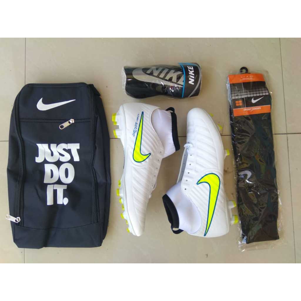 Jual PAKET KOMPLET SEPATU BOLA TERMURAH TERLARIS BAYAR DI TEMPAT ...