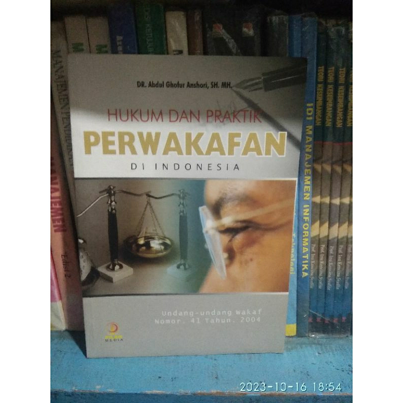 Jual ORIGINAL HUKUM DAN PRAKTIK PERWAKAFAN Di Indonesia | Shopee Indonesia