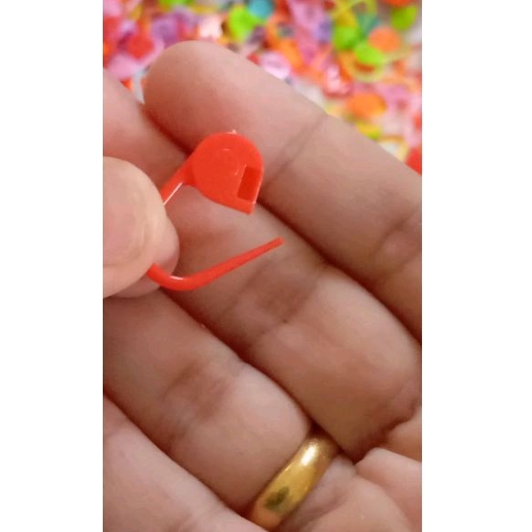 Jual Peniti Plastik isi 25pc // Peniti Rajut // Penanda Rajutan ...