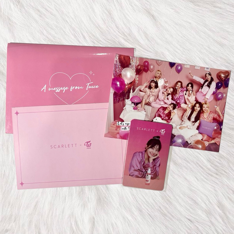 Twice top X Scarlett Photocard/Postcard Set