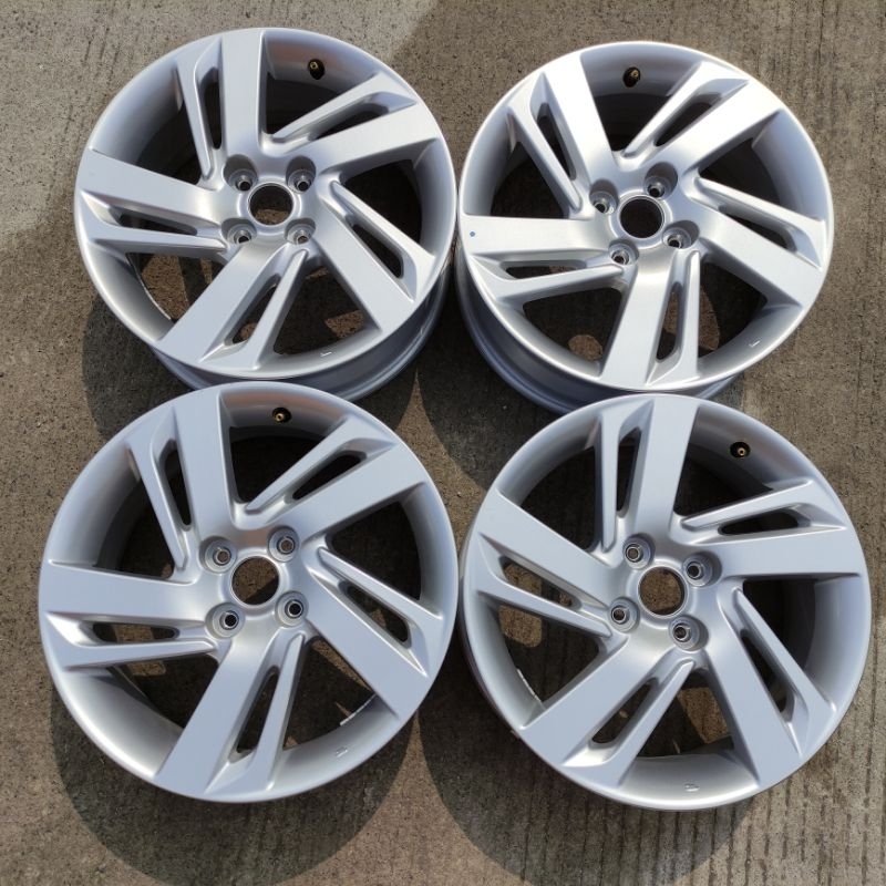 Jual Oem Toyota Raize original type G r16 | Shopee Indonesia