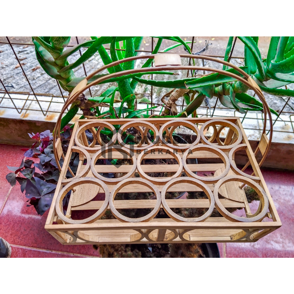 Jual Tempat Air Aqua Gelas Bambu Krat Gelas Bambu Rinjing Gelas Kaca ...