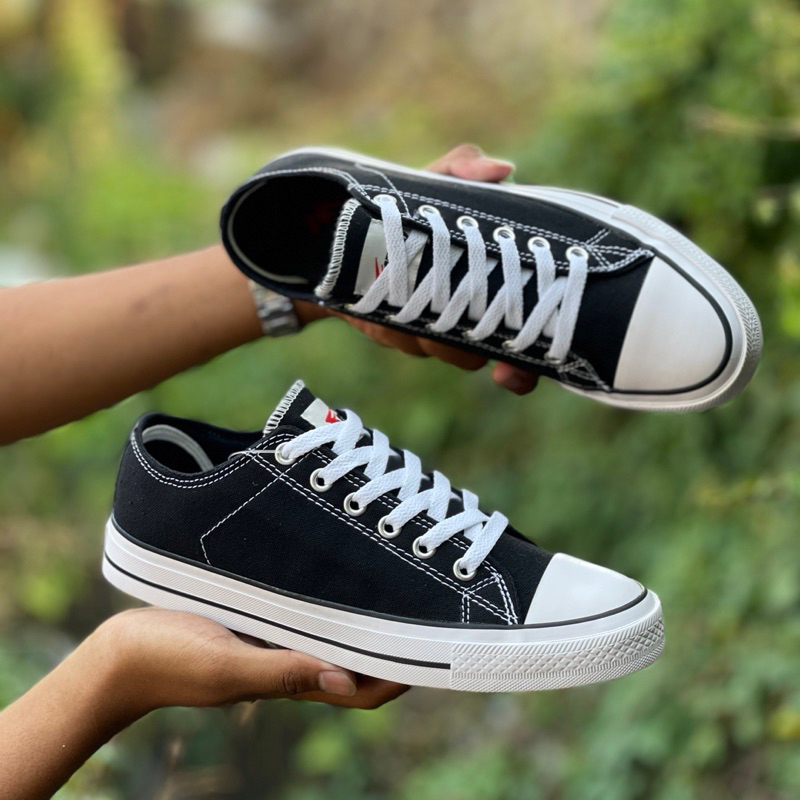 Sneakers deals wanita lokal