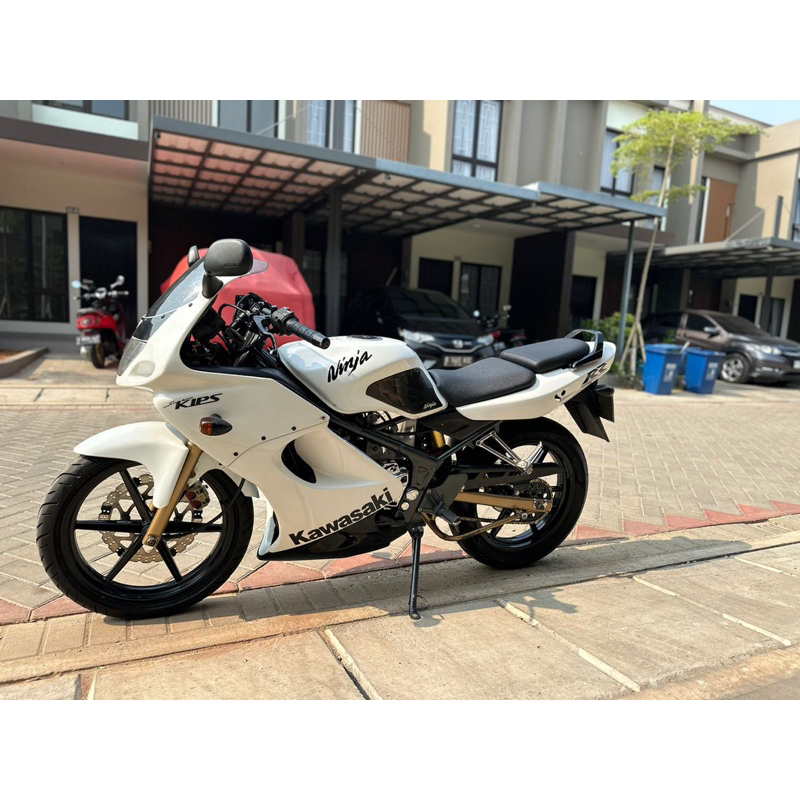 Jual kawasaki ninja rr 2012 putih albino restorasi modifikasi istimewa ...