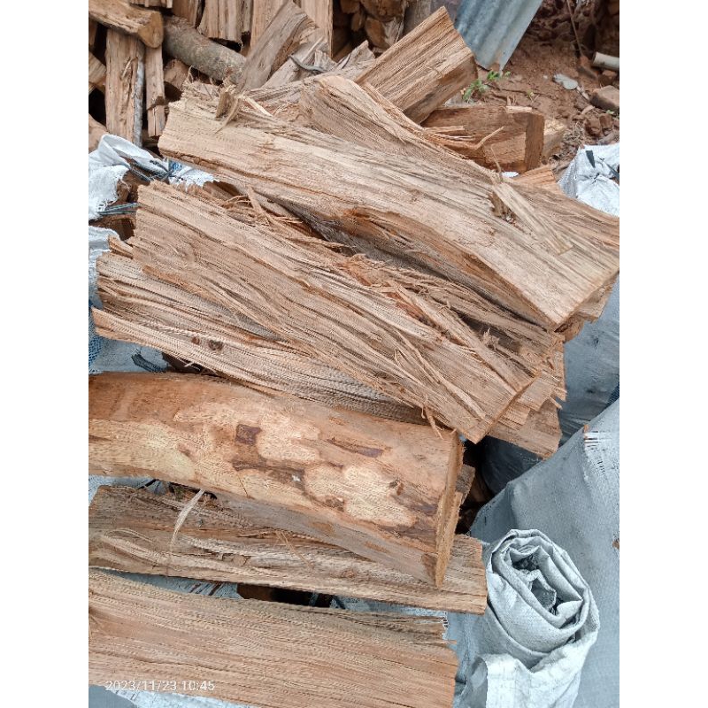 Jual KAYU BAKAR RAMBUTAN KERING UKURAN 25 / 30 CM SUDAH BERSIH DARI ...