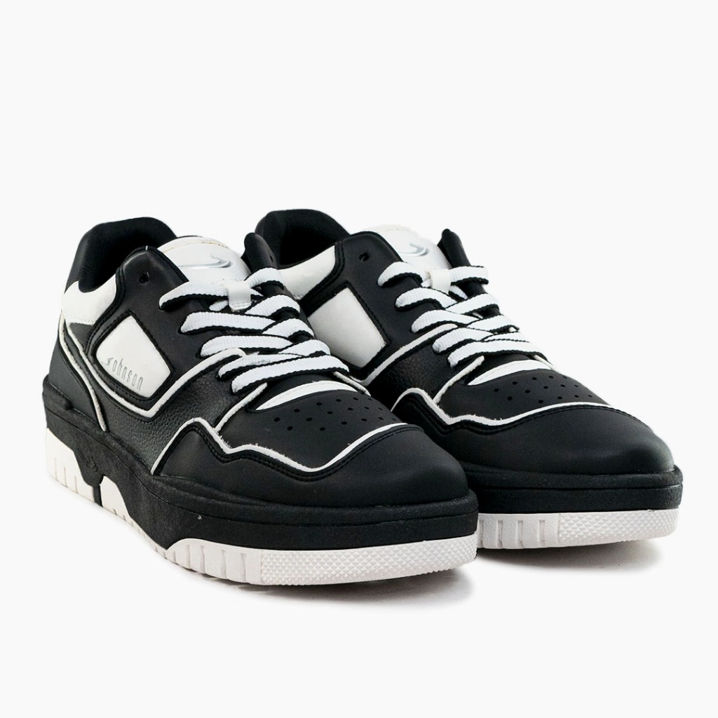 Jual Sepatu Sneakers Johnson - Orbit Black White | Shopee Indonesia