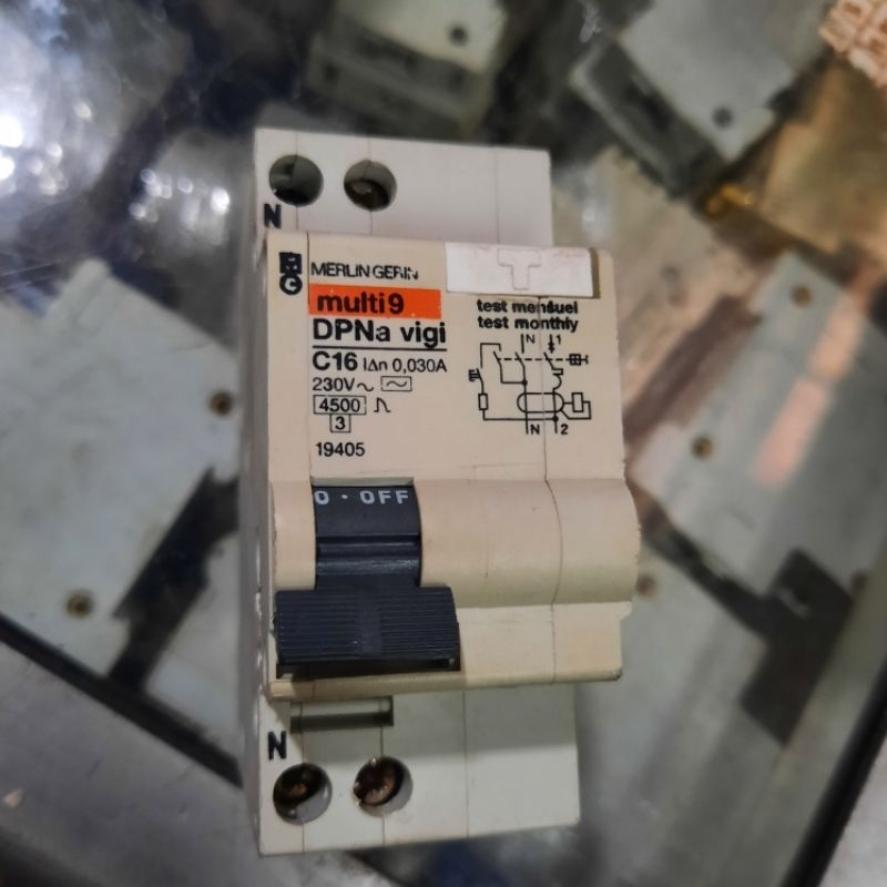 Jual elcb rccb rcbo merlin gerin DPN vigi 30mA 16a 1p+N | Shopee Indonesia