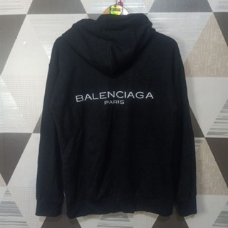 Harga hoodie best sale balenciaga original