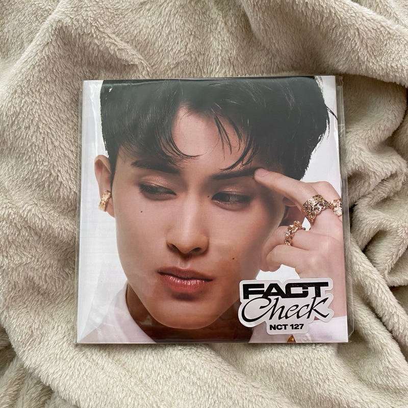 Jual [BACA DESC] MARK POSTER VER FACT CHECK NCT 127 ALBUM ONLY | Shopee ...