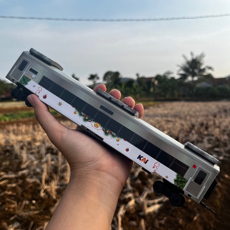 Jual Mainan Miniatur Kereta Api Gerbong Penumpang Stainless Tell Livery