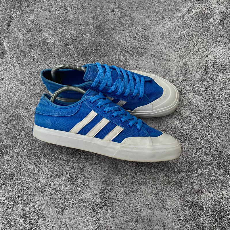 Adidas matchcourt hotsell energy blue