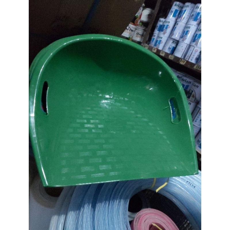 Jual Pengki Plastik Untuk Bangunan Proyek PVC Hijau Serokan Pasir ...