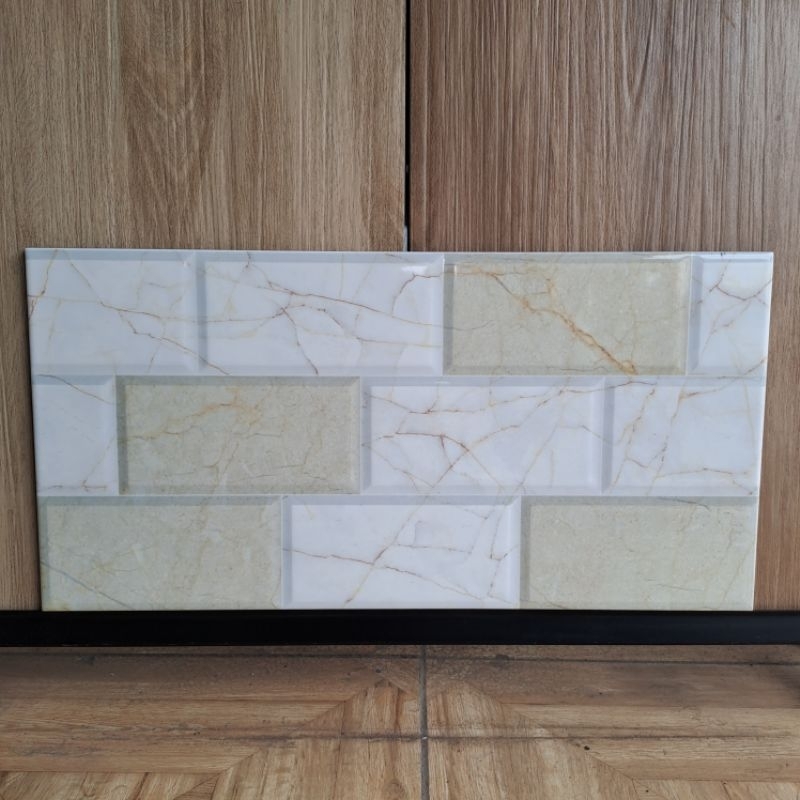 Jual keramik dinding motif bata glossy / keramik kamar mandi / keramik