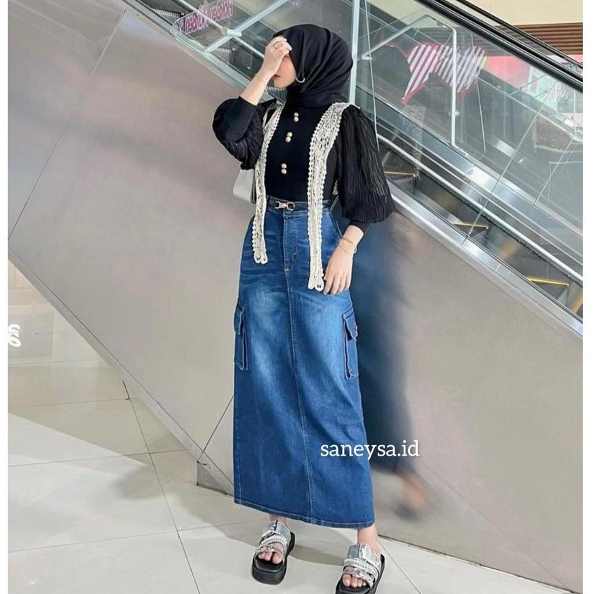 Jual Tara Cargo Skirt Jeans - Highwaist Cargo Jeans Rok Wanita - Rok ...