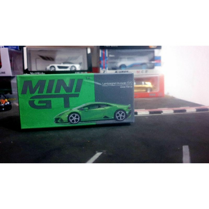 MGT00375-R LAMBORGHINI HURACAN VER.2-RED 1/64 12,80 € Mini Gt
