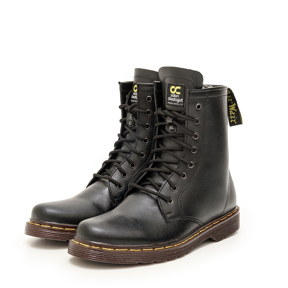 Jual Sepatu Dokmar 8 Hole Pria Kulit Asli Odon Cibaduyut OC 1808 Casual ...