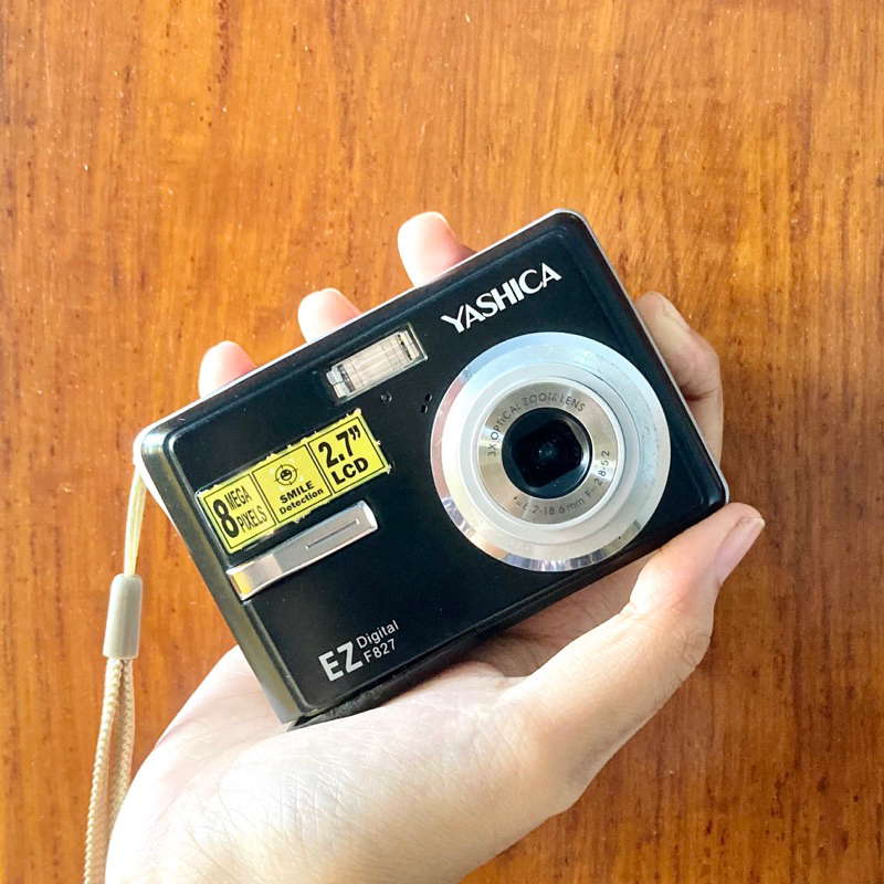 Jual Yashica Digital EZF827 kamera digital pocket camdig vintage