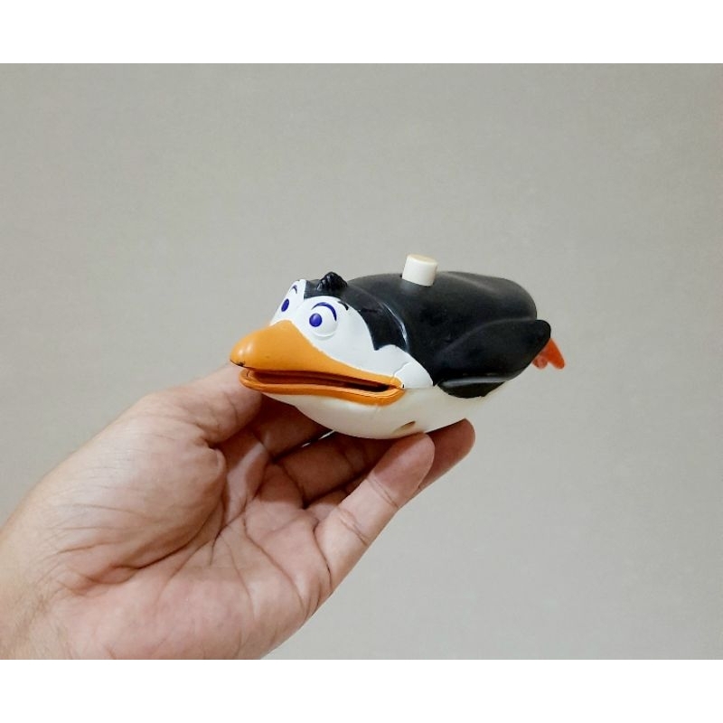 Jual Figure Rico The Penguins Madagascar Original Size 15 Cm ...
