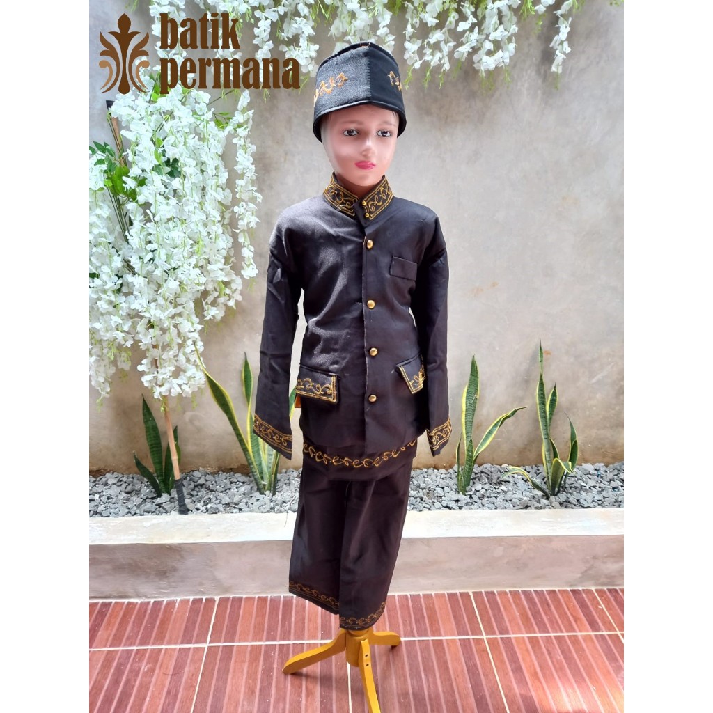 Jual Baju adat basofi set, atasan, celana, rok, peci | Shopee Indonesia