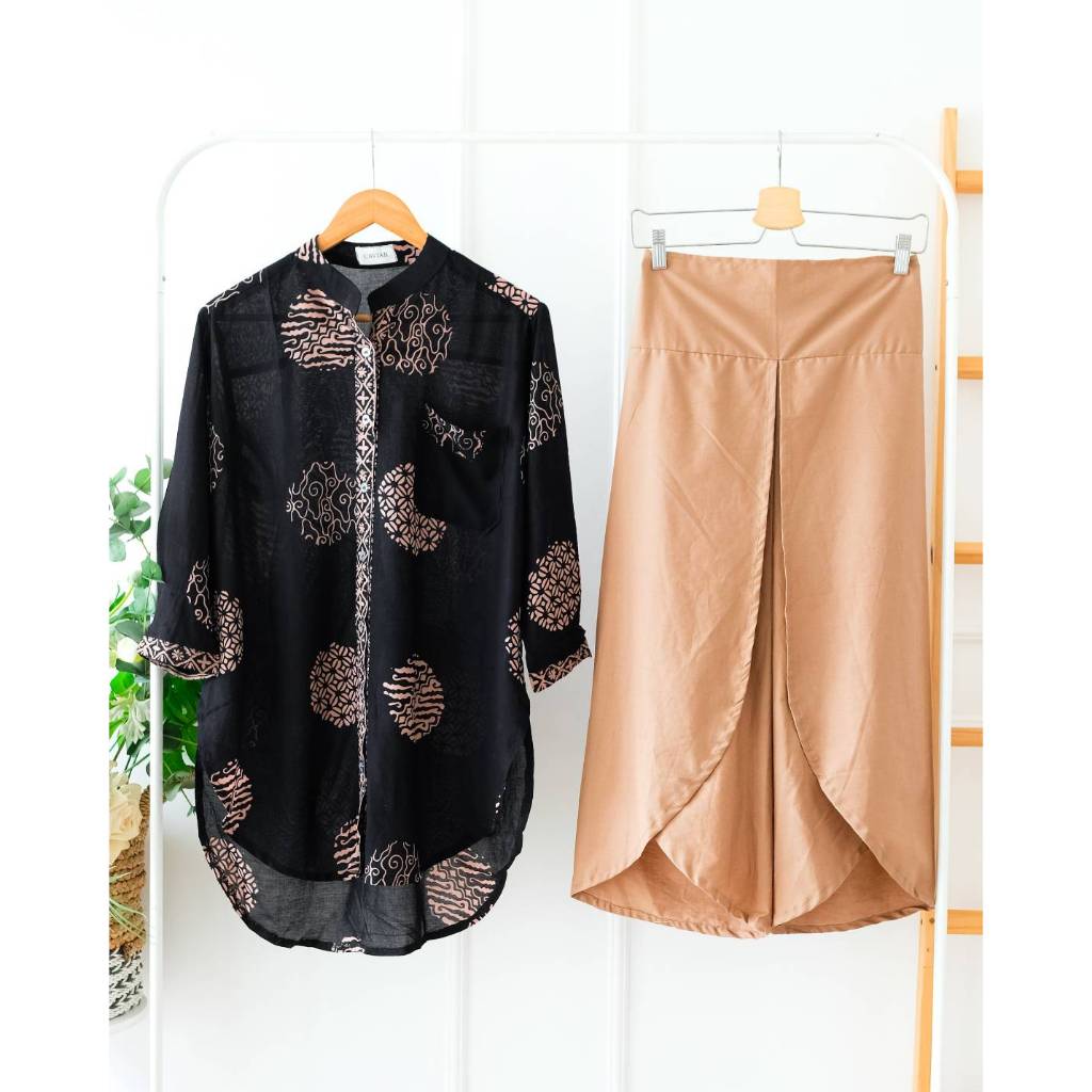Jual ONE SET KEMEJA LENGAN PANJANG WANITA HITAM CREAM PIRINGAN ONE SET ...