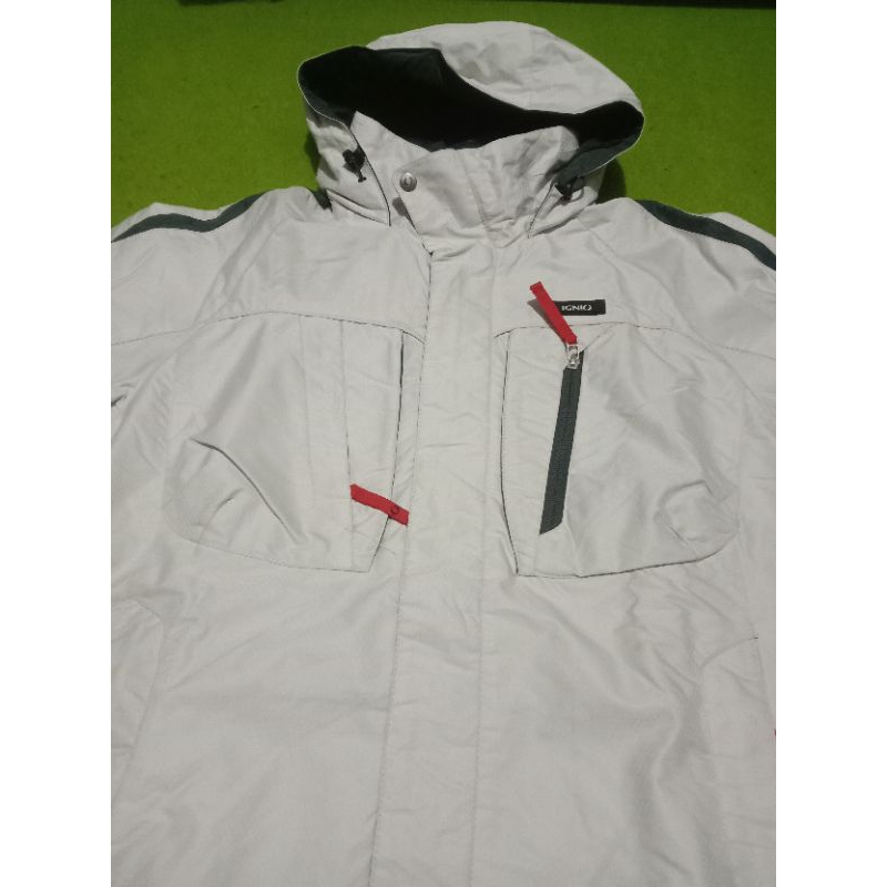 Jual IGNIO SNOWBOARD OUTDOOR JACKET SECOND | Shopee Indonesia