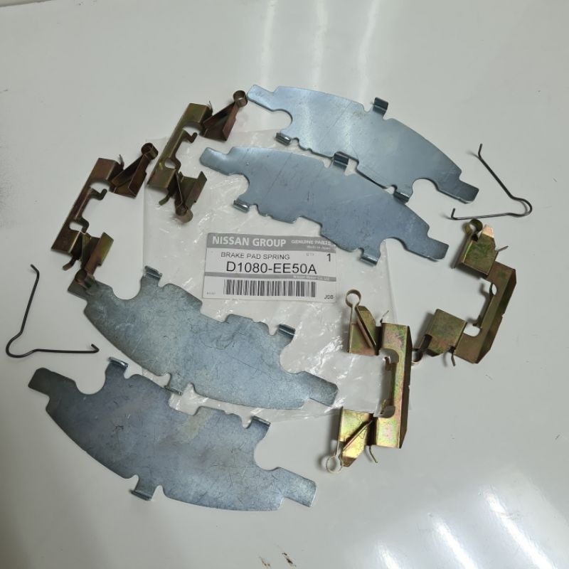 Jual brake pad Spring Plate kancingan kampas rem depan Livina L10 tahun ...
