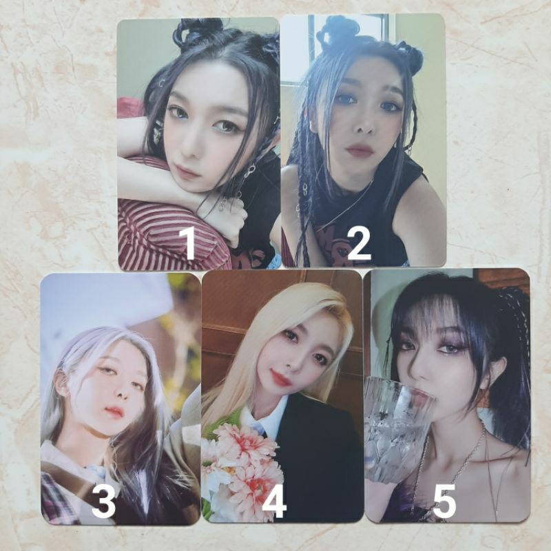 Jual Photocard PC Dreamcatcher Jiu Sua Siyeon Handong Yoohyeon