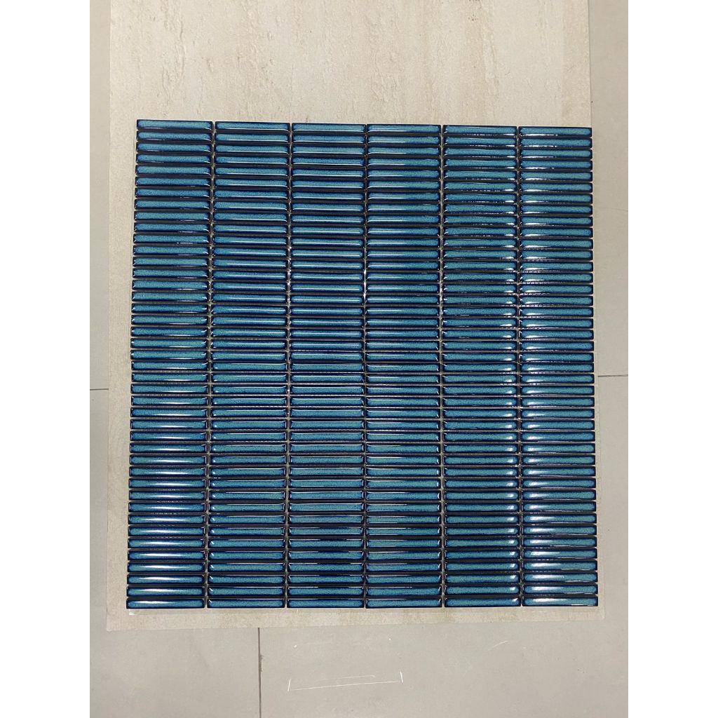 Jual MOSAIC TILE KITKAT BLUE MIX MINI CHIP / KERAMIK MOZAIK BIRU ...