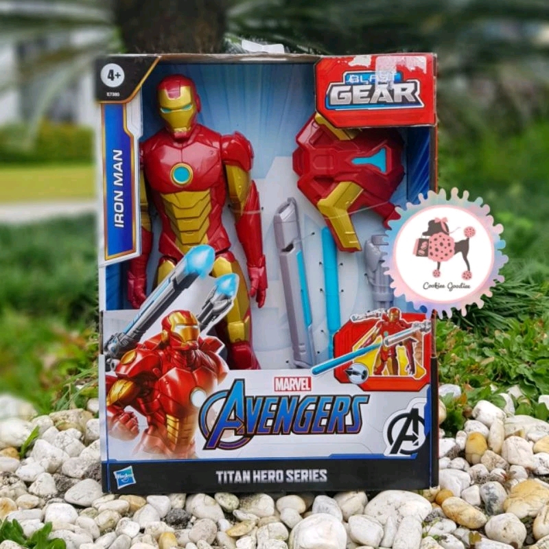 Avangers Titan Hero Blast Gear: Iron Man Játékfigura, 30 cm