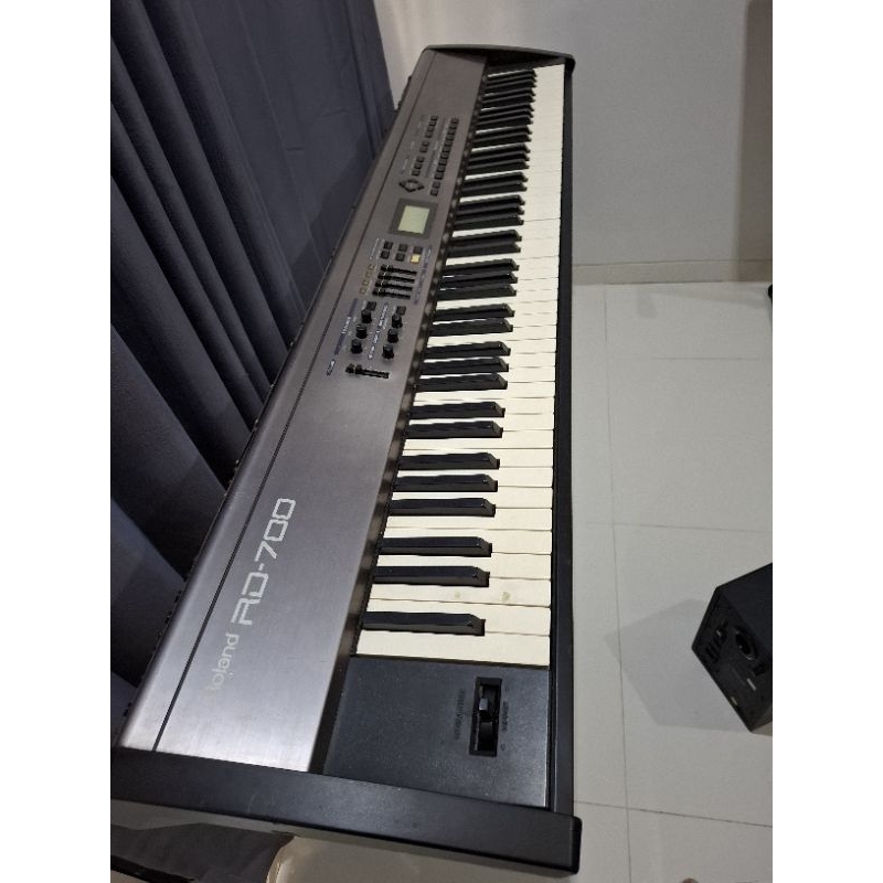 Jual Piano Roland rd700 normal mulus | Shopee Indonesia