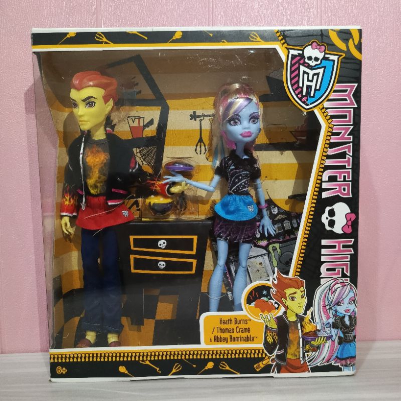 Jual Monster High Classroom Partners Home Ick Abbey Bominable and Heath ...