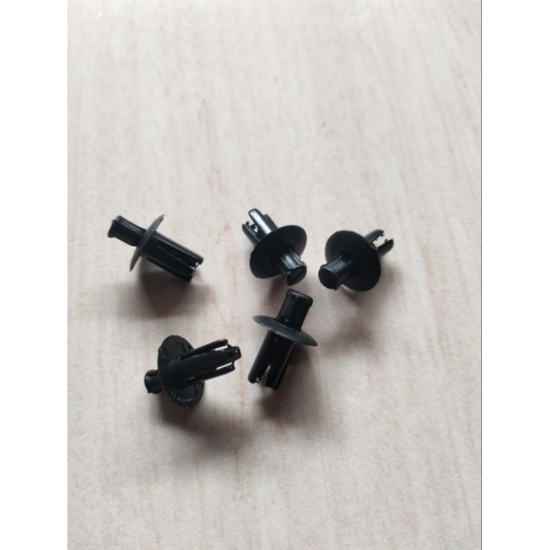 Jual Baut klip Rivet body Nmax,Aerox,Lexi klip plastik cengkeh Original ...