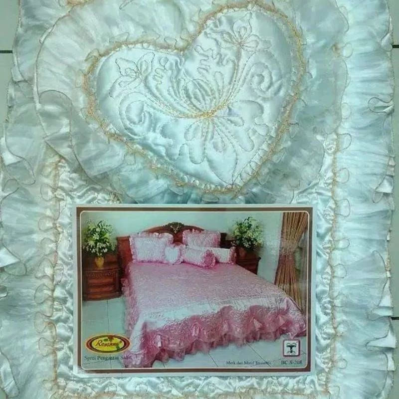Jual sprei satin merk rosana / sprei pengantin rumbai 2 susun ...