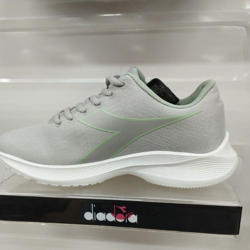 Diadora running abu abu shop