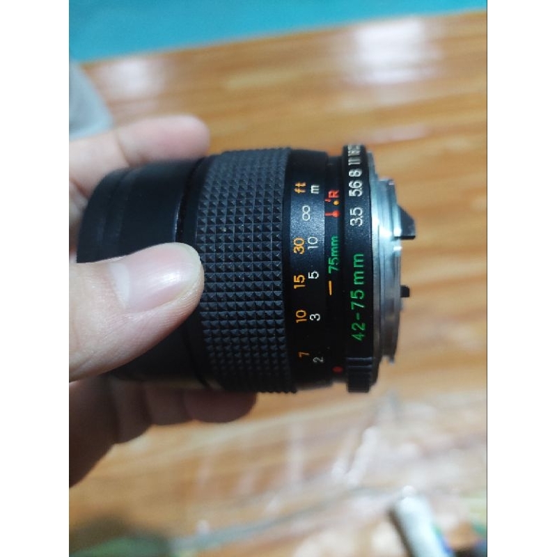 Jual Lensa Yashica ML Zoom 42 - 75mm, 1:3.5 - 4.5 | Shopee Indonesia