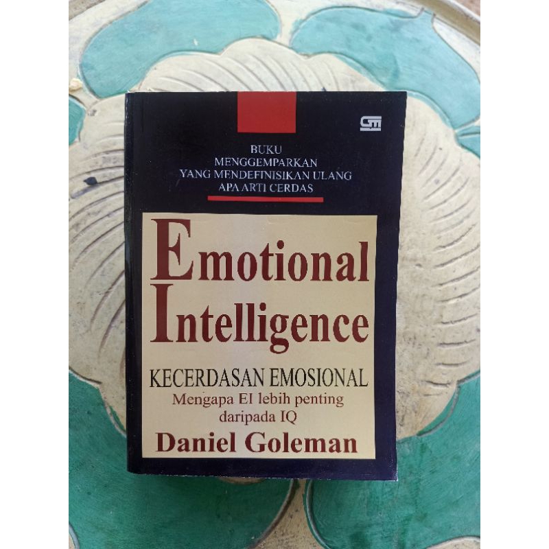 Jual EMOTIONAL INTELLIGENCE kecerdasan emosional by Daniel goleman ...