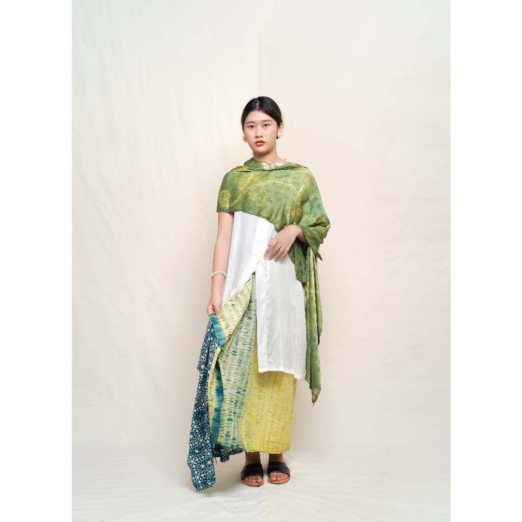 Jual [Koleksi Titik Tumbuh] Kebaya Engkok Polos Tanpa Lengan Polos (1 ...