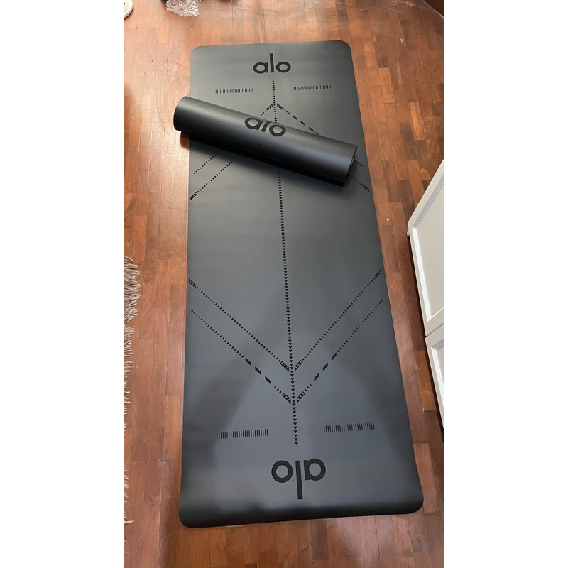 Jual Alo Yoga Chakra Warrior Mat Black hand carried brand new without original packaging Shopee Indonesia