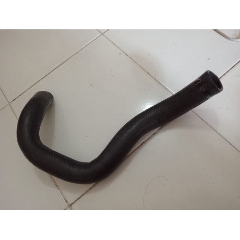 Jual Selang Radiator Bawah Timor ( Diameter Lubang 3,9 cm panjang 59.3 ...