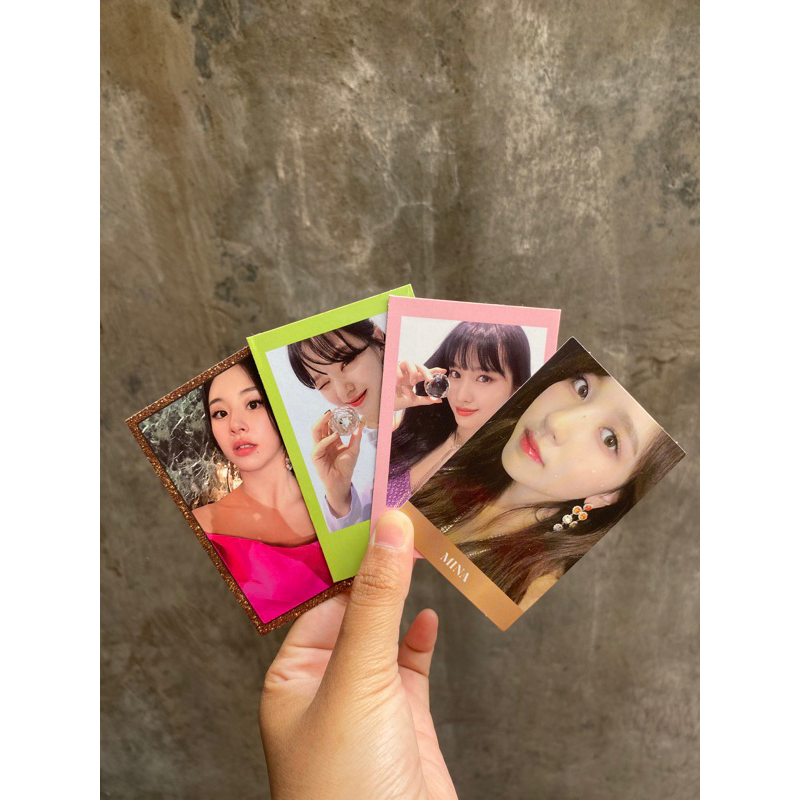 Album TWICE - Feel Special (Version A) - Photobook 88p + CD + Photocards + Badges - Édition Limitée