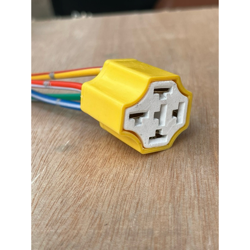 Jual Socket Rilay Kramik 4 Kabel Klakson dan Lampu | Shopee Indonesia