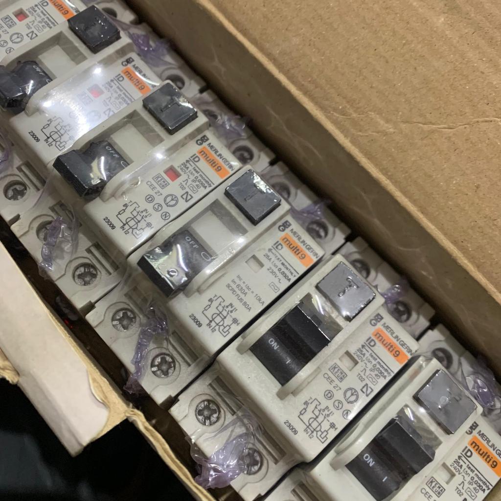 Jual ELCB / RCCB 2P 25A MERLIN GERIN MULTI 9 | Shopee Indonesia